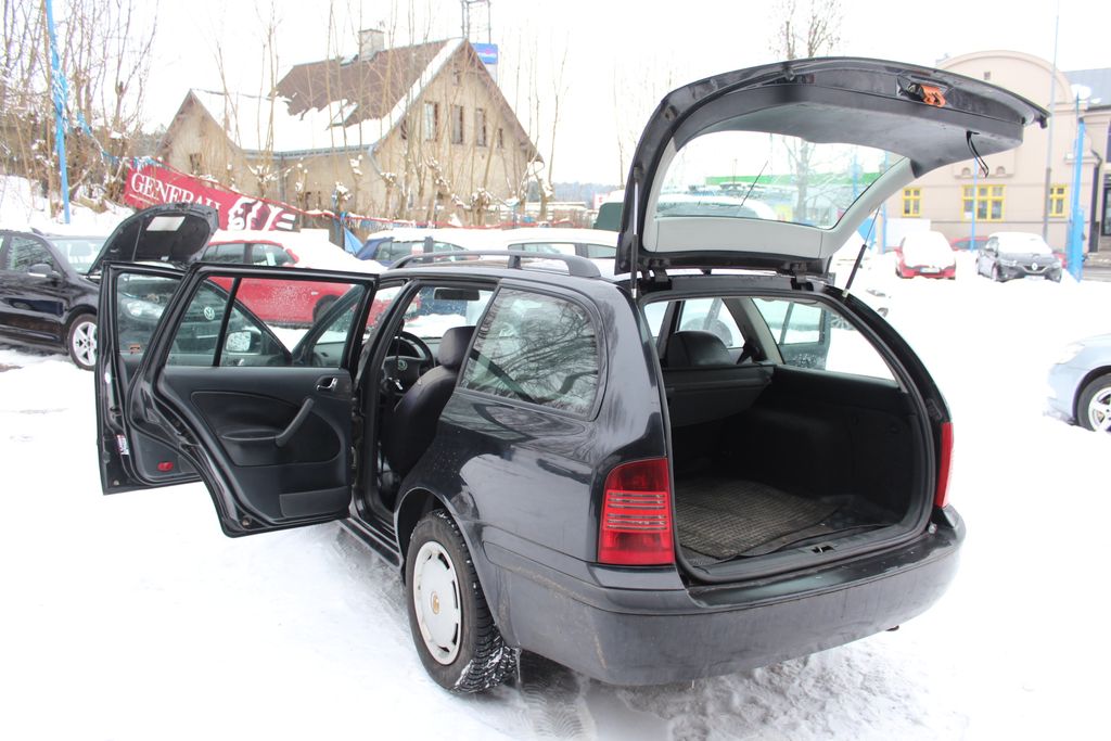 skoda-octavia-kombi-1-9-tdi-4x4 - 9