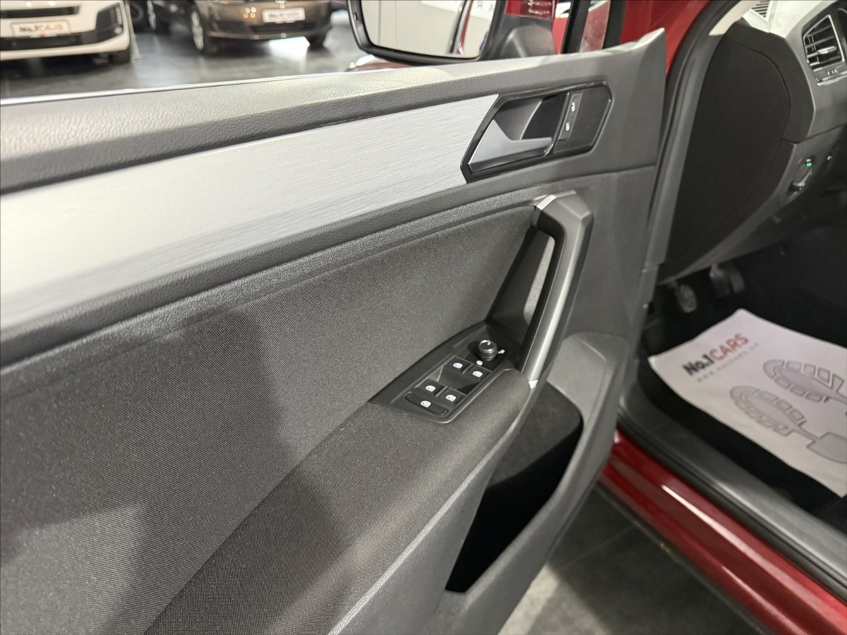 volkswagen-tiguan-1-4-tsi-110kw-1-majitel-cidla - 6