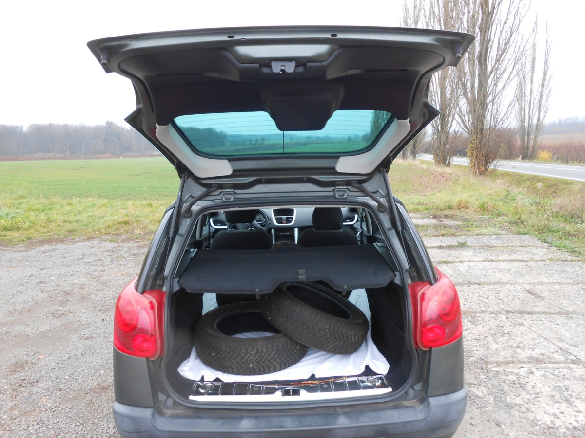 peugeot-207-1-4-sw-16v-vti-70-kw-serviska - 9