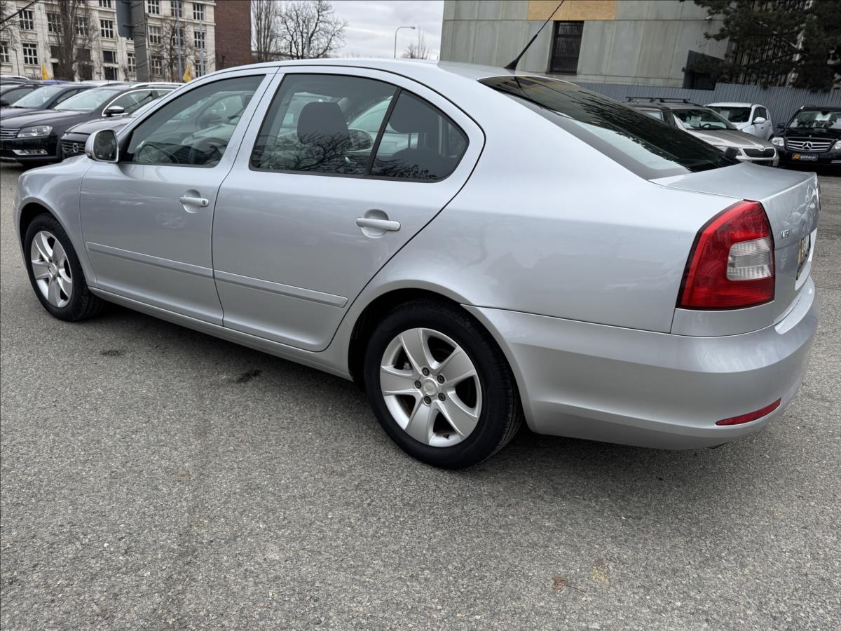 skoda-octavia-1-6-mpi-lpg-bez-koroze - 4