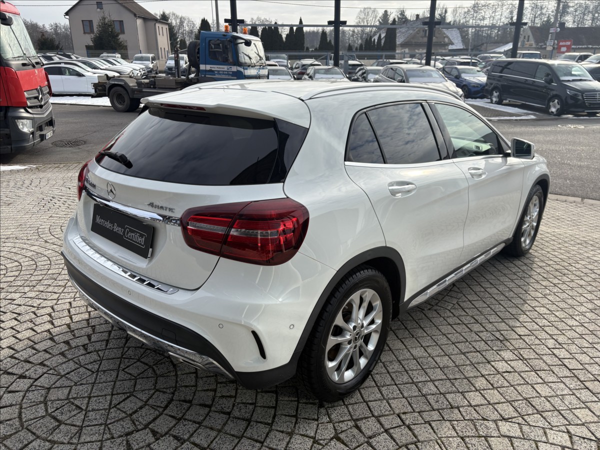 mercedes-benz-gla-2-0-gla-220-4m-amg-cz-1-majitel - 6