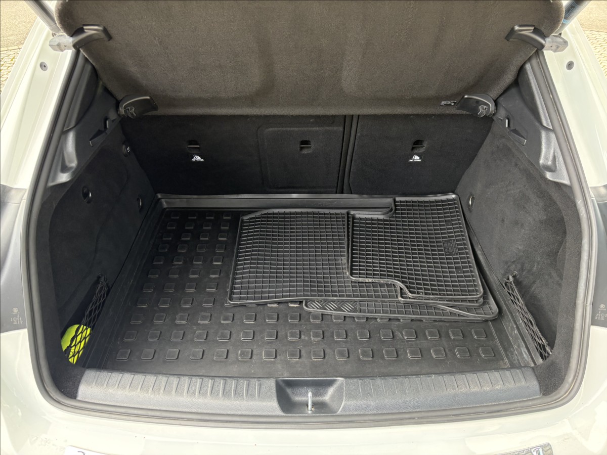 mercedes-benz-gla-2-0-gla-220-4m-amg-cz-1-majitel - 8