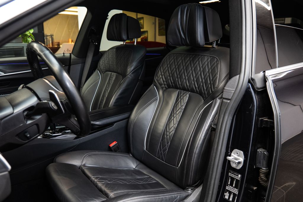 bmw-rada-6-i-gt-rwd-360-4-zony-pano-led - 7