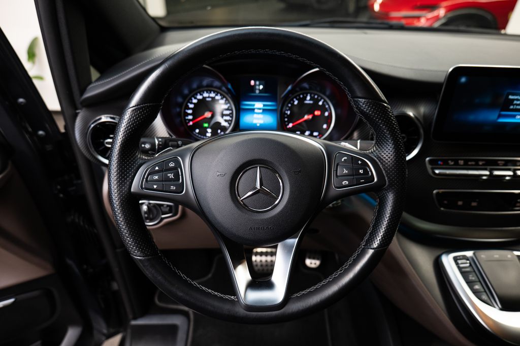 mercedes-benz-tridy-v-d-airmatic-4matic-pano-burmest - 4