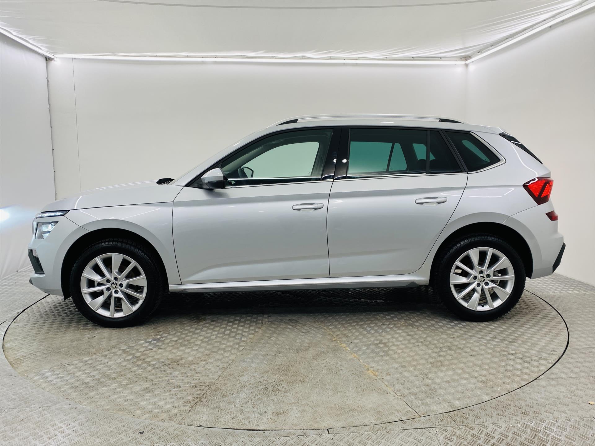 skoda-kamiq-1-0-tsi-85kw-top-selection - 2