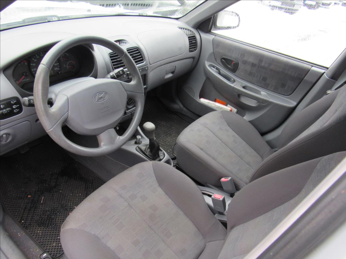 hyundai-accent-1-3-63kw - 8