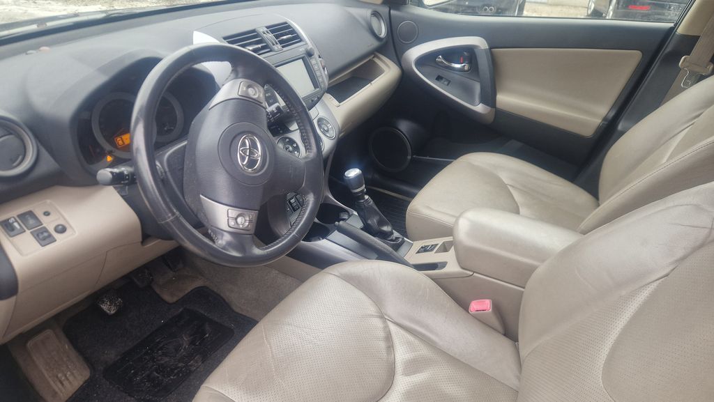 toyota-rav4-2-2-d - 7