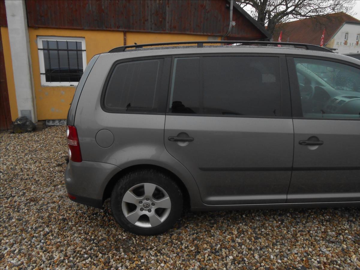 volkswagen-touran-1-9-tdi-66kw - 4