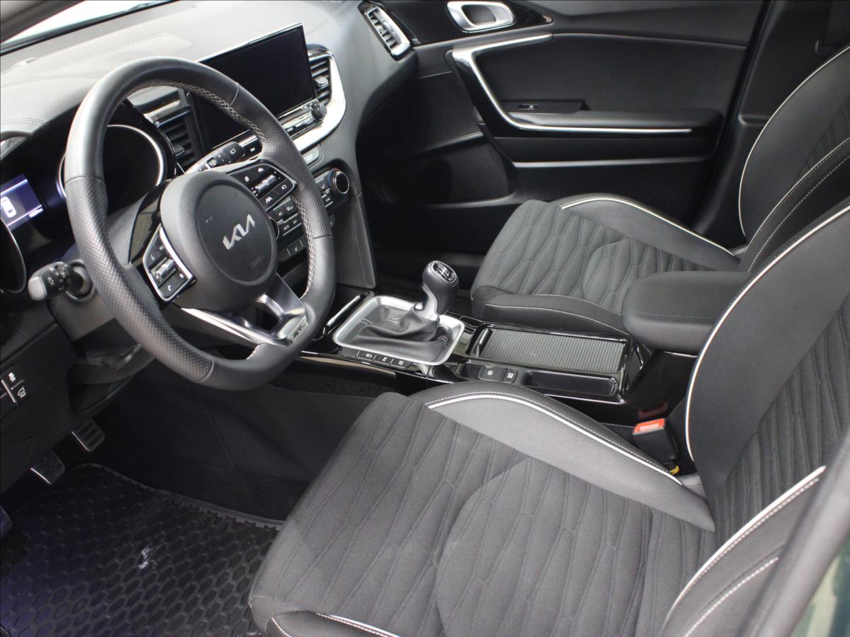 kia-proceed-1-5-t-gdi-gt-line-zanovni - 9