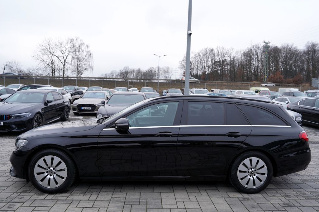 mercedes-benz-tridy-e-e-220d-avantgarde-kombi-9at - 2
