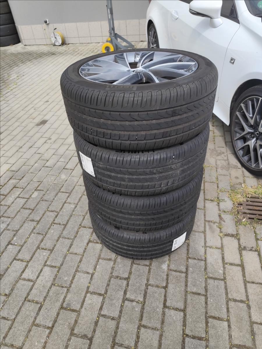 skoda-superb-2-0tdi-l-k-140kw-dsg-4x4-2xalu-1-maj-cr - 3