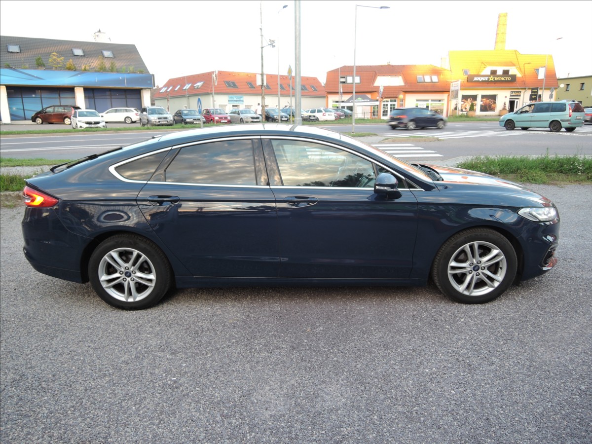 ford-mondeo-2-0-ecoblue-aut - 4