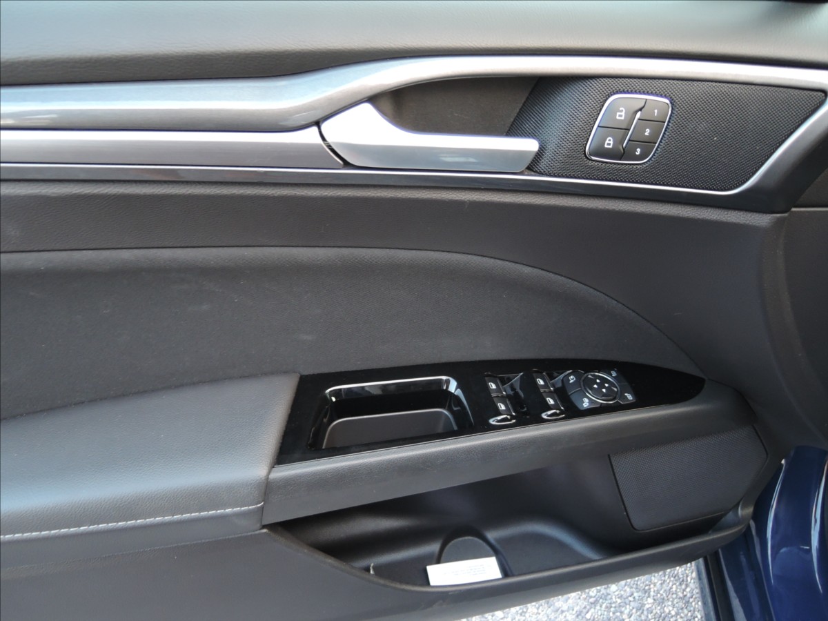 ford-mondeo-2-0-ecoblue-aut - 9