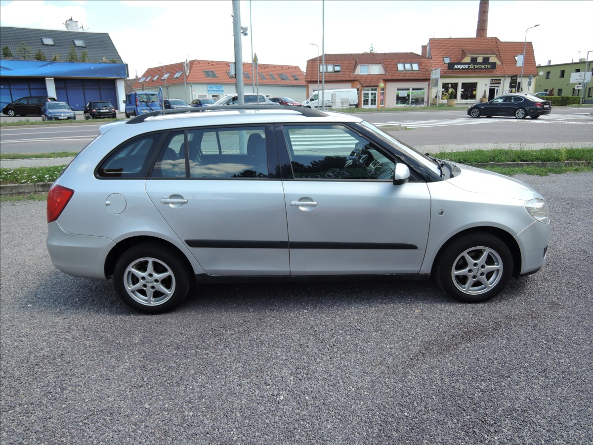 skoda-fabia-1-4-i-16v-servis-1-maj - 4