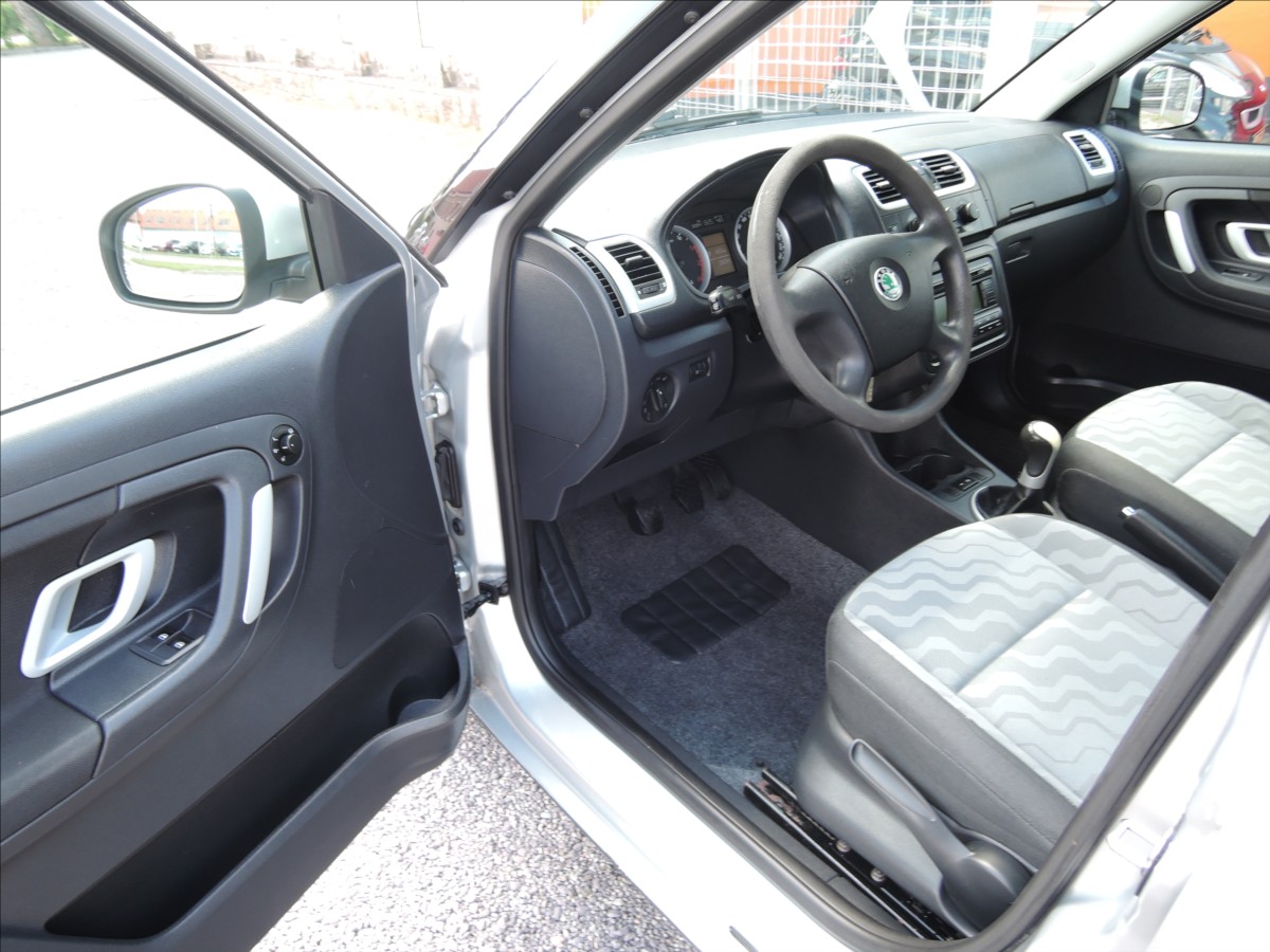 skoda-fabia-1-4-i-16v-servis-1-maj - 7
