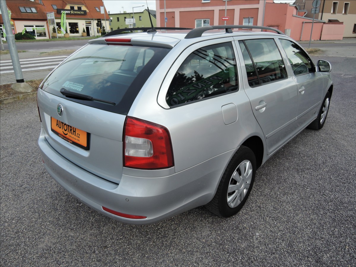 skoda-octavia-1-6-tdi-4x4-elegance - 5