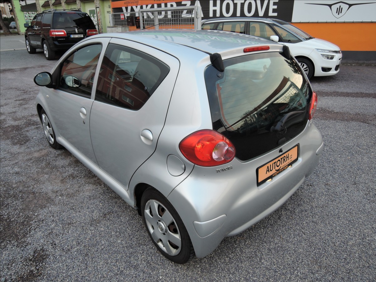 toyota-aygo-1-0-vvt-i-cool-servis - 5