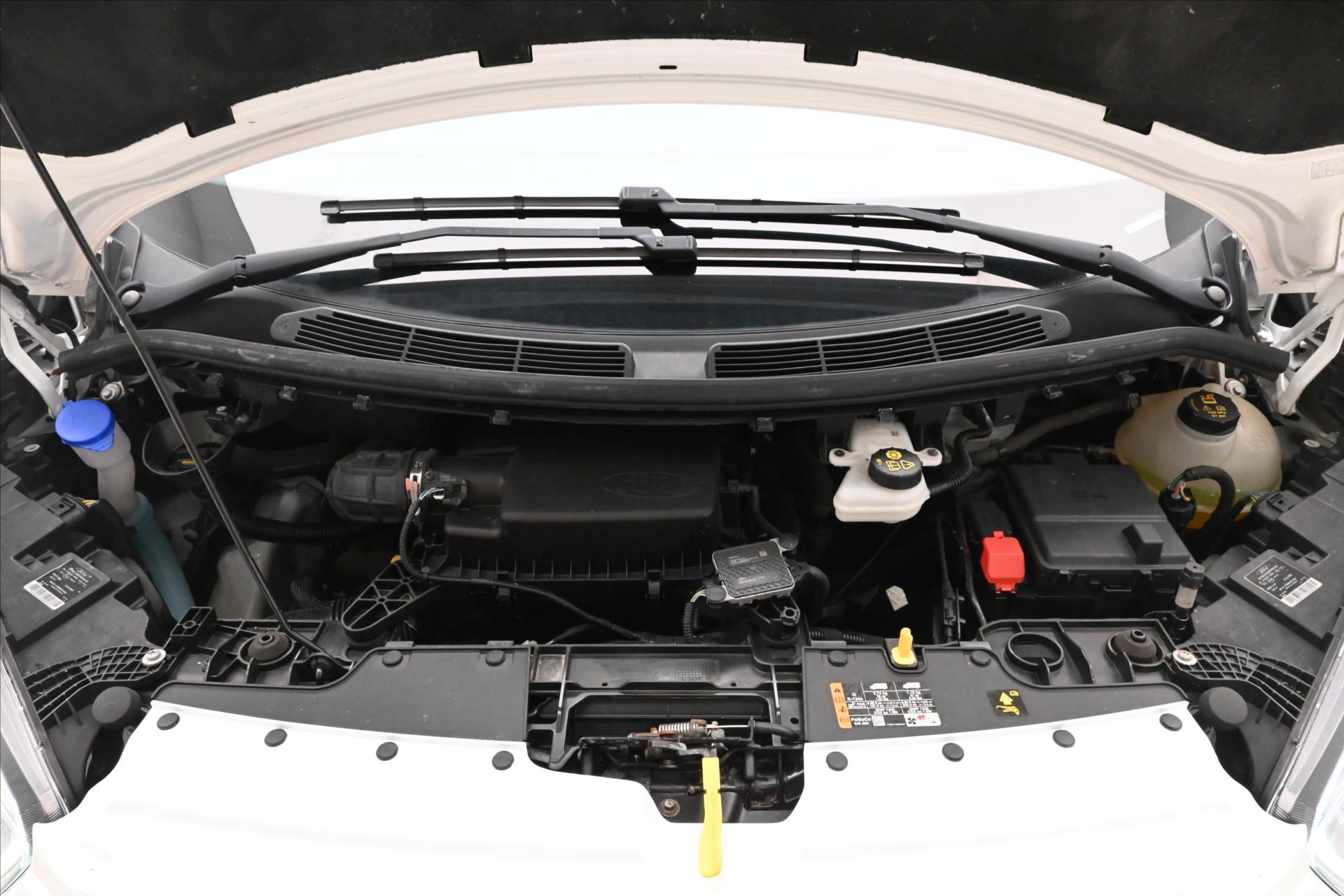 ford-transit-custom-2-0-ecoblue-96kw-l2h1-zaruka-az-5-let - 8