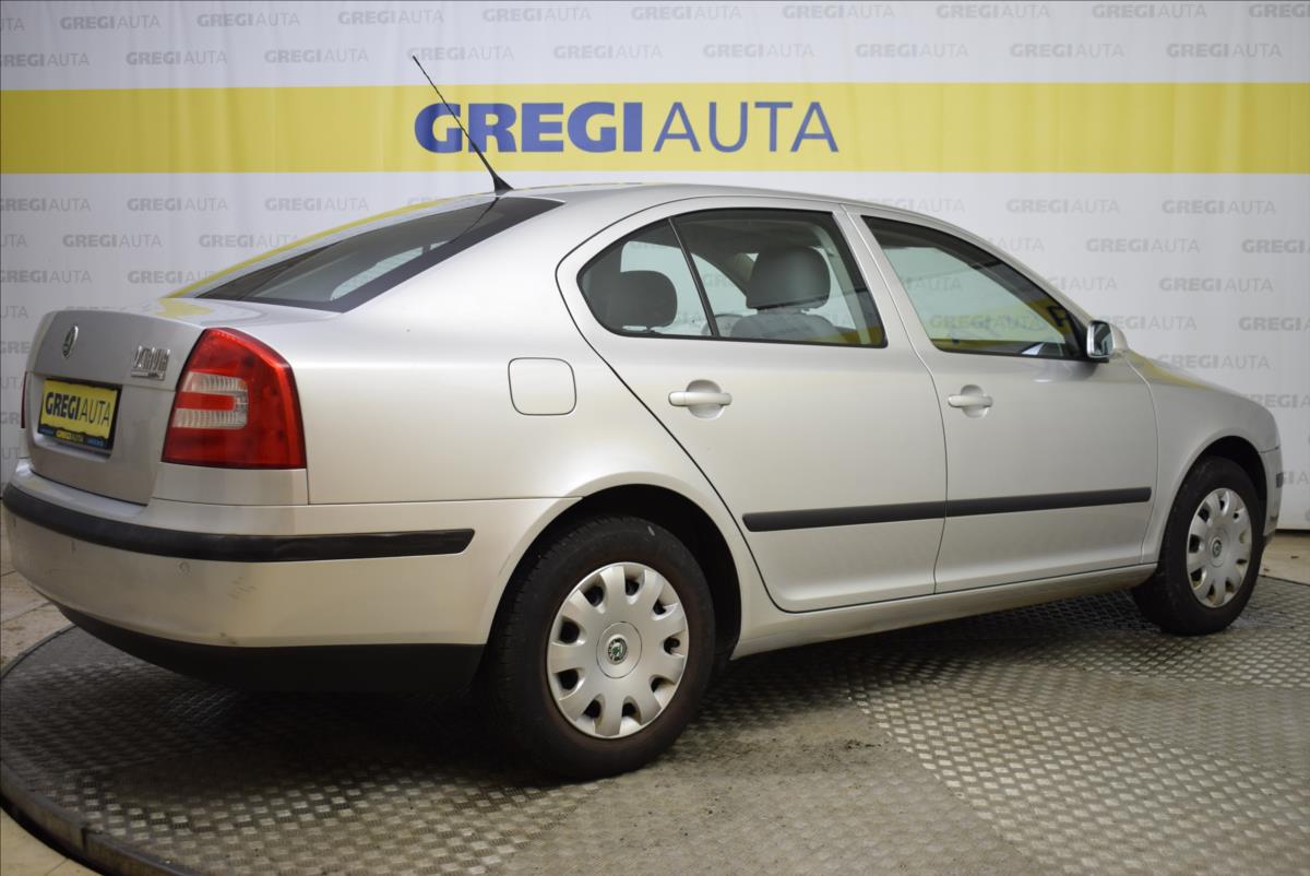 skoda-octavia-1-6-mpi-bez-koroze-super-stav - 5