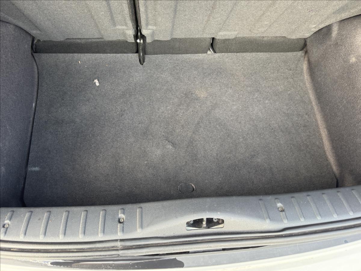 citroen-c3-1-1-klima-krasny-stav - 9