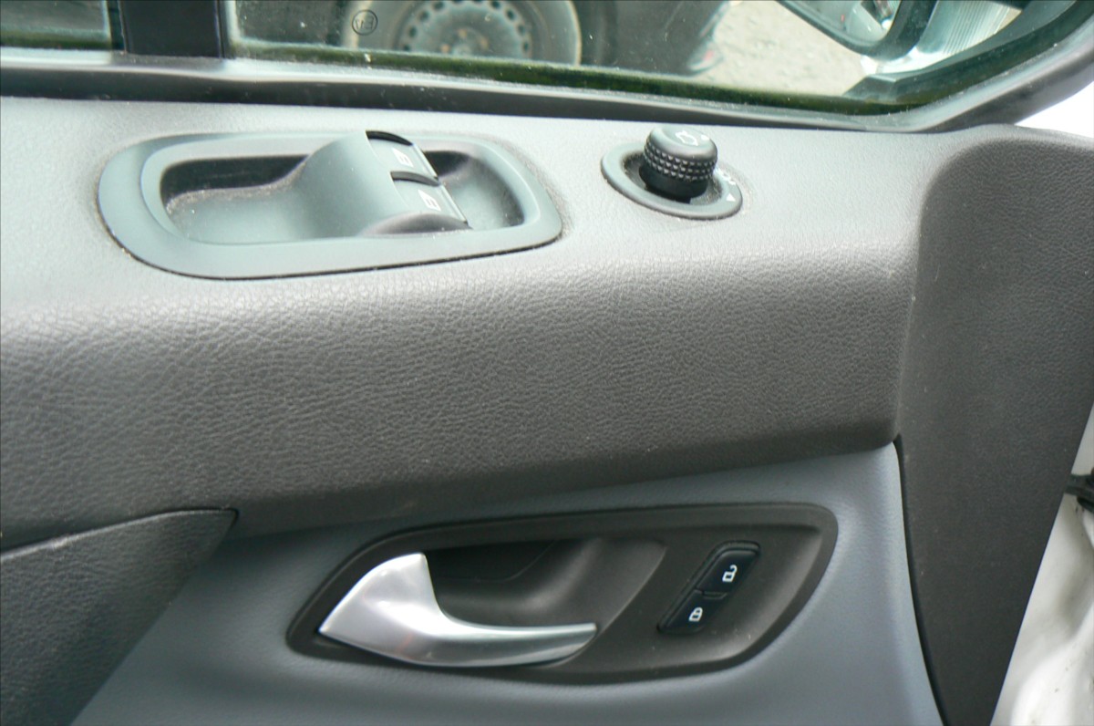 ford-transit-custom-2-2-tdci-l1h1-9-mist - 8