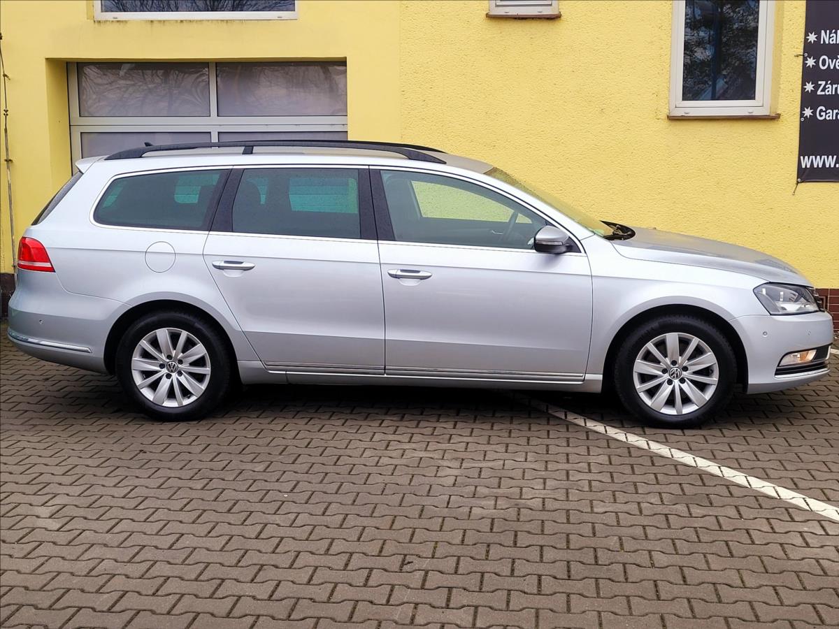 volkswagen-passat-1-4-serv-knizka-aut-parkovani - 6