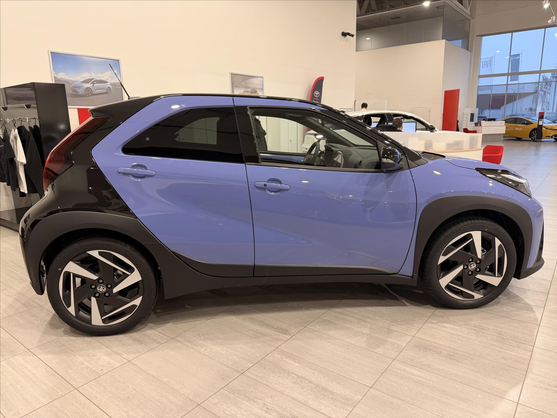 toyota-aygo-1-5-hybrid-116k-executive - 5