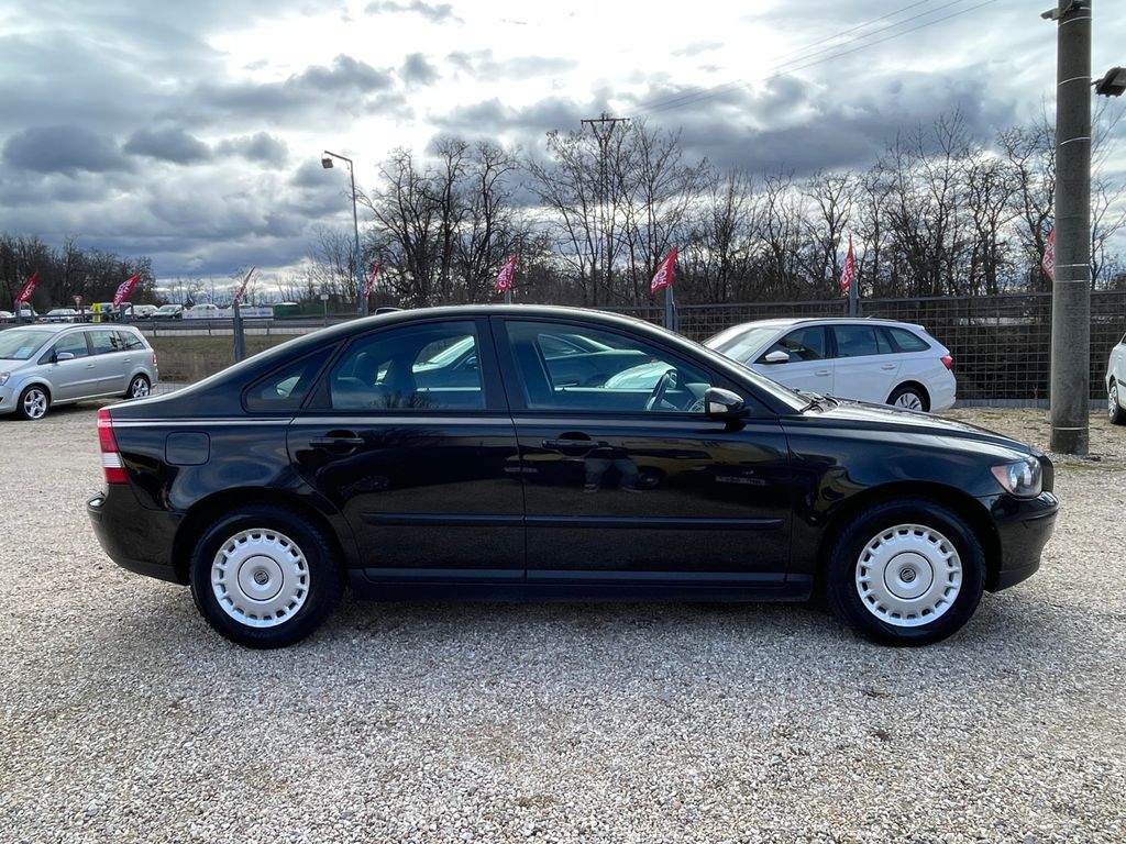 volvo-s40-1-6d-80kw-vyhrev-sed-nova-stk - 5