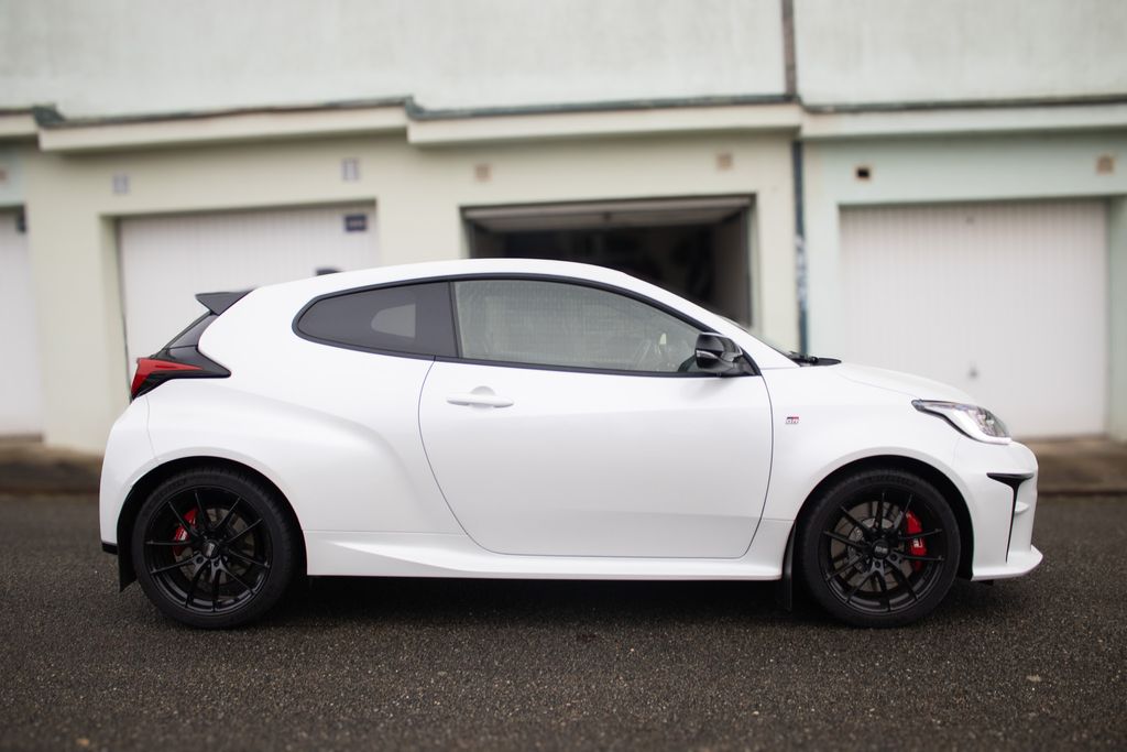 toyota-yaris-yaris-gr-v-zaruce-25-4-2026 - 3