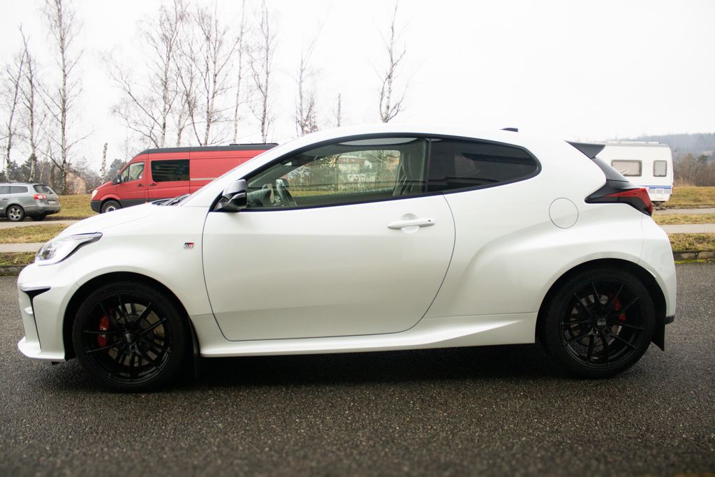 toyota-yaris-yaris-gr-v-zaruce-25-4-2026 - 7