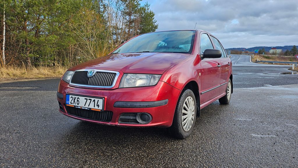 Škoda Fabia 1.2i  poTK do 10/2027