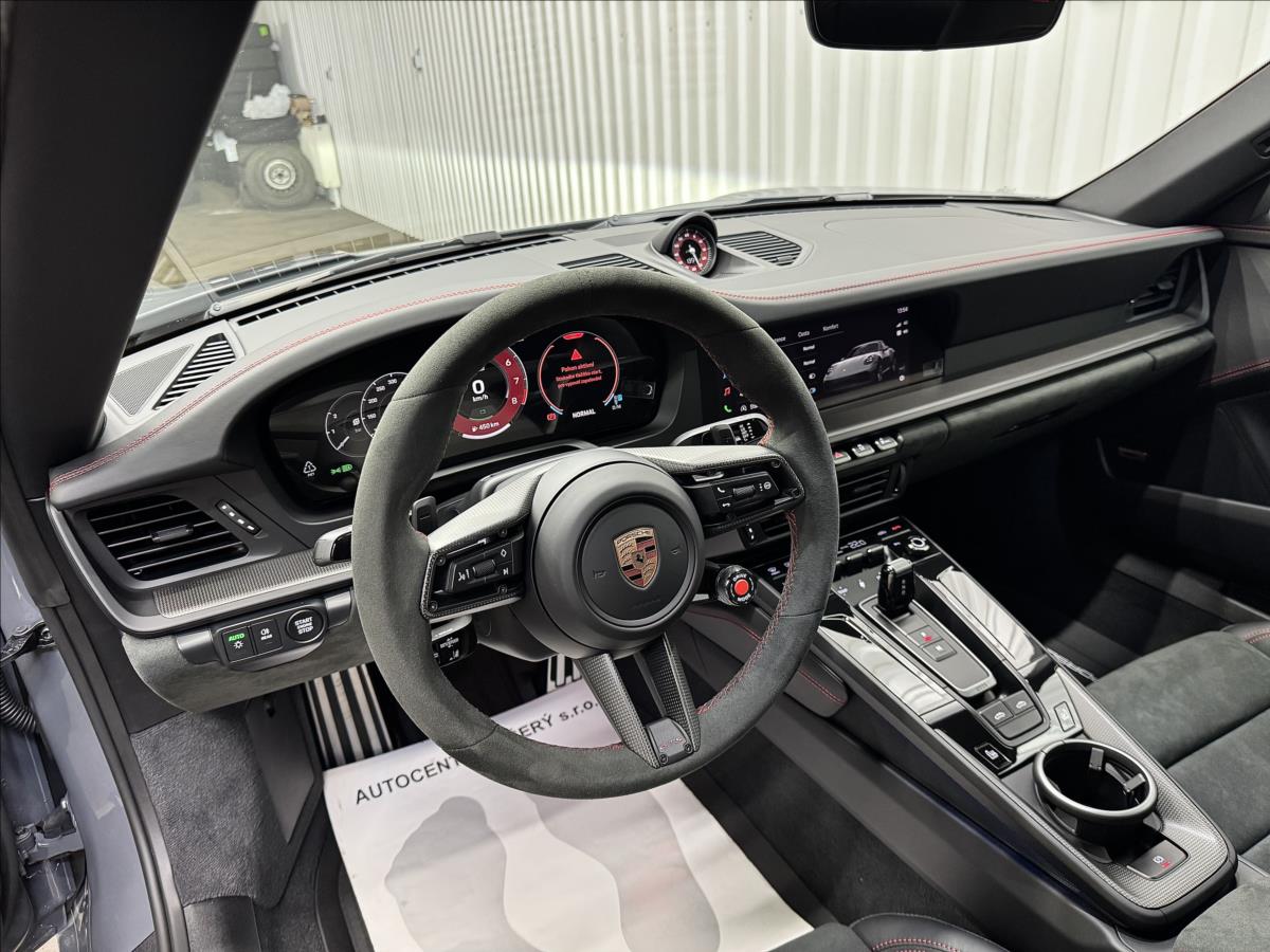 porsche-911-targa-4-gts - 3