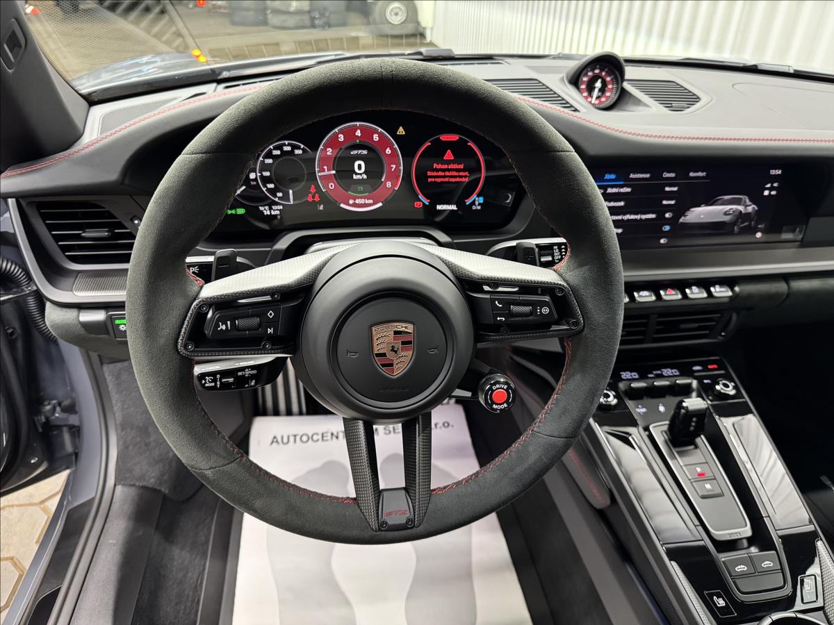 porsche-911-targa-4-gts - 4