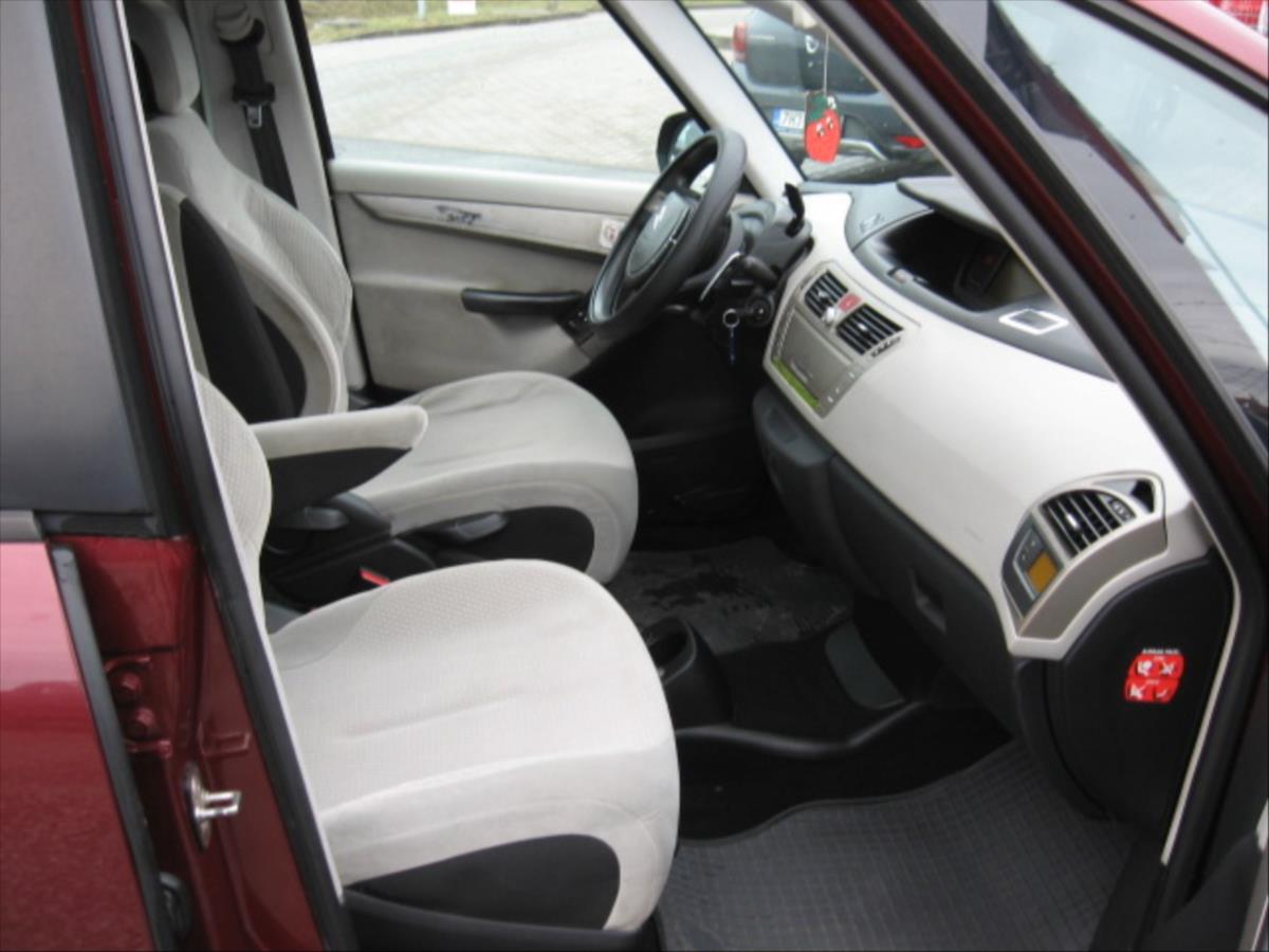 citroen-c4-picasso-1-6-hdi-sx-automat - 7