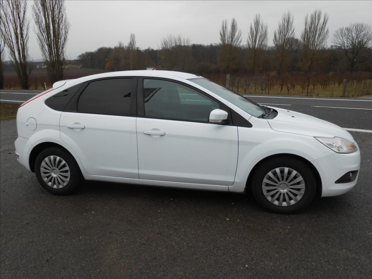 ford-focus-1-6-74-kw-klima-serviska - 4