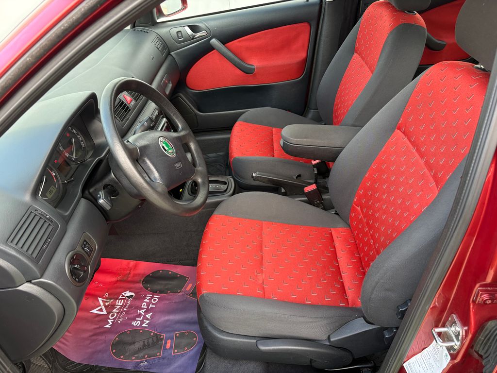 skoda-octavia-2-0i-85kw-automat-klima - 5