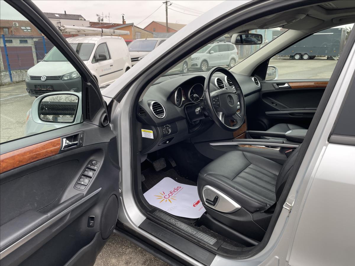 mercedes-benz-tridy-m-3-5-ml-350-4matic-rezervace - 8