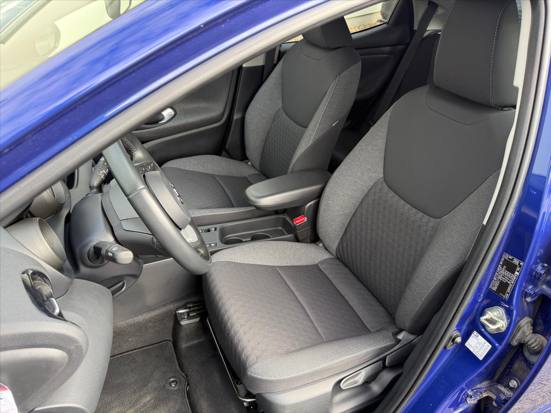 toyota-yaris-1-5-comfort-style-tech - 9