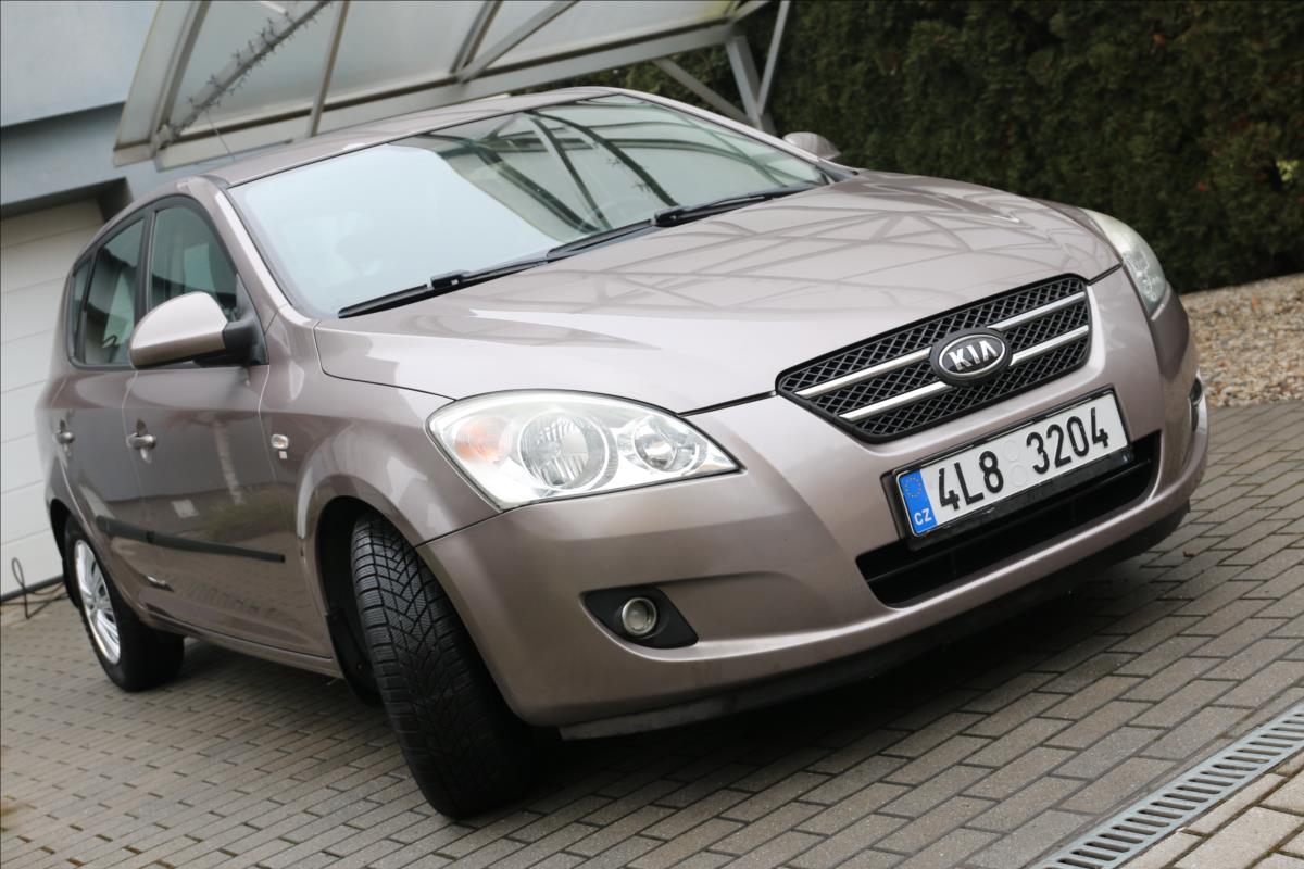 kia-ceed-1-6-cr-2-majitel-klima - 6