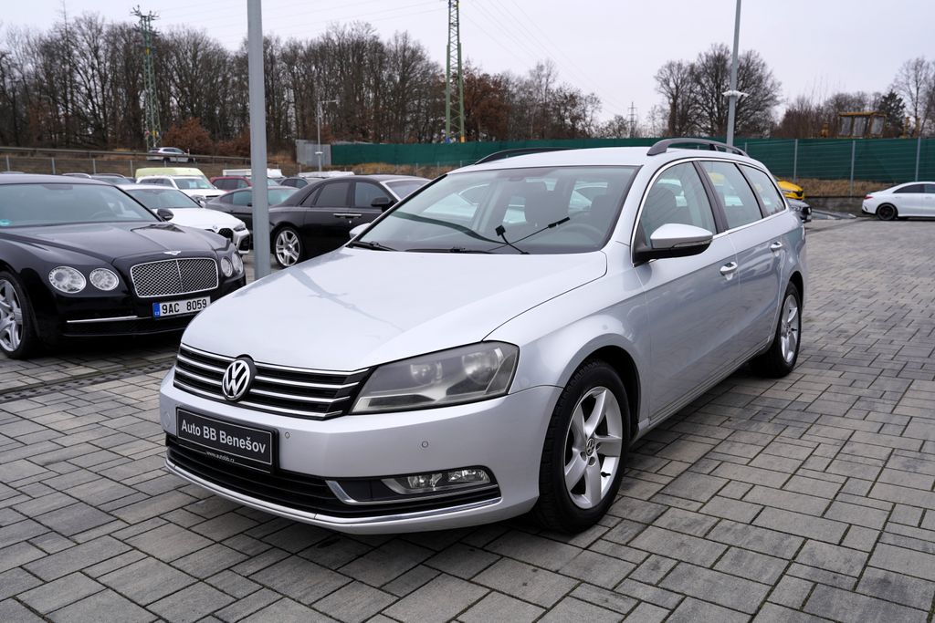 volkswagen-passat-2-0-tdi-kombi-dsg-17-al-170ps - 1