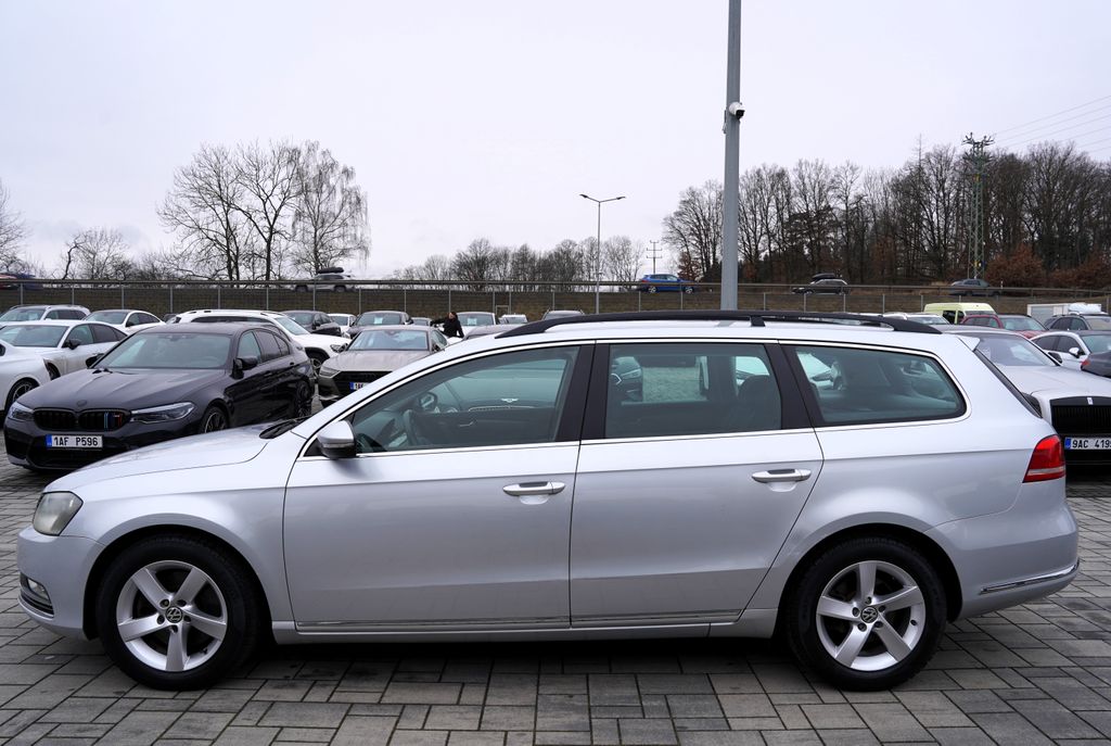 volkswagen-passat-2-0-tdi-kombi-dsg-17-al-170ps - 2