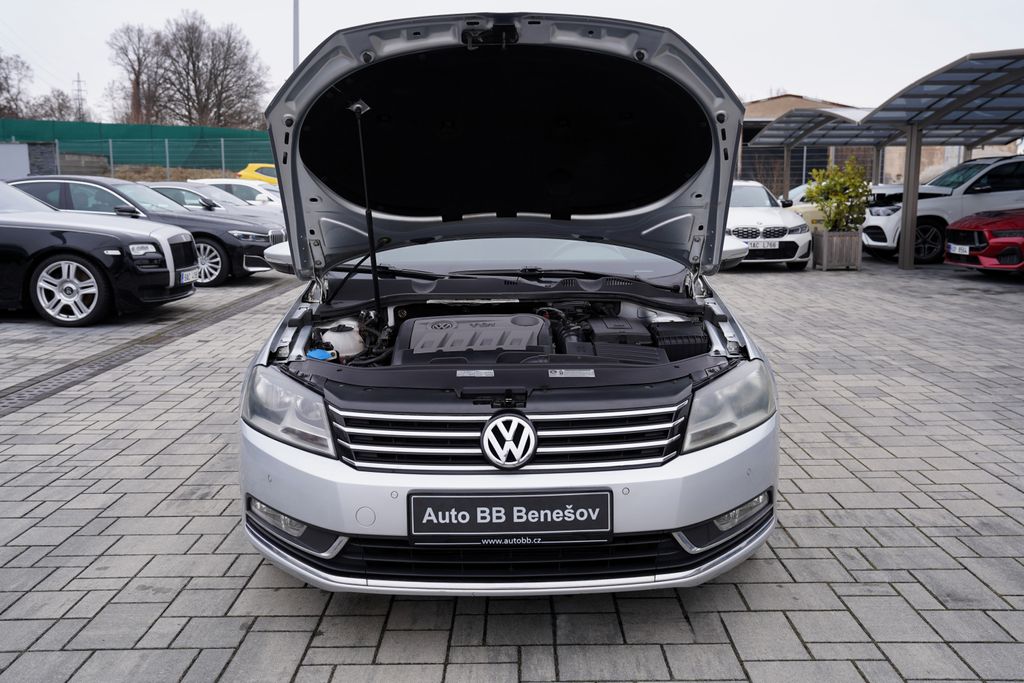 volkswagen-passat-2-0-tdi-kombi-dsg-17-al-170ps - 8