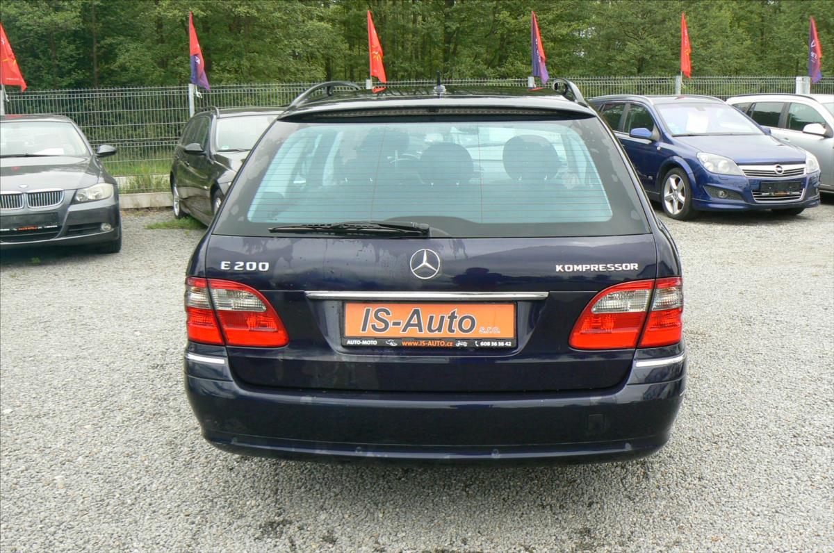 mercedes-benz-tridy-e-1-8-200k-combi - 4