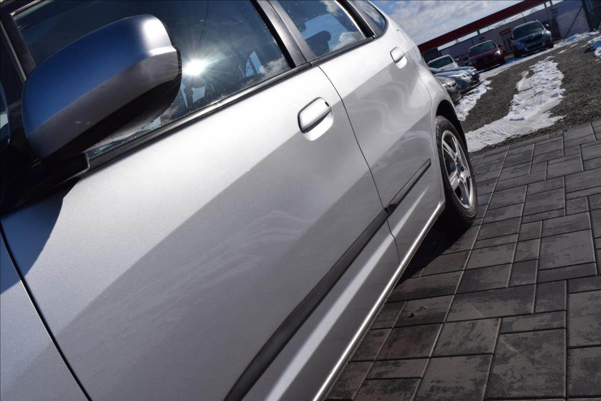 honda-jazz-1-2-vtec-66kw-nizke-km-alu - 7