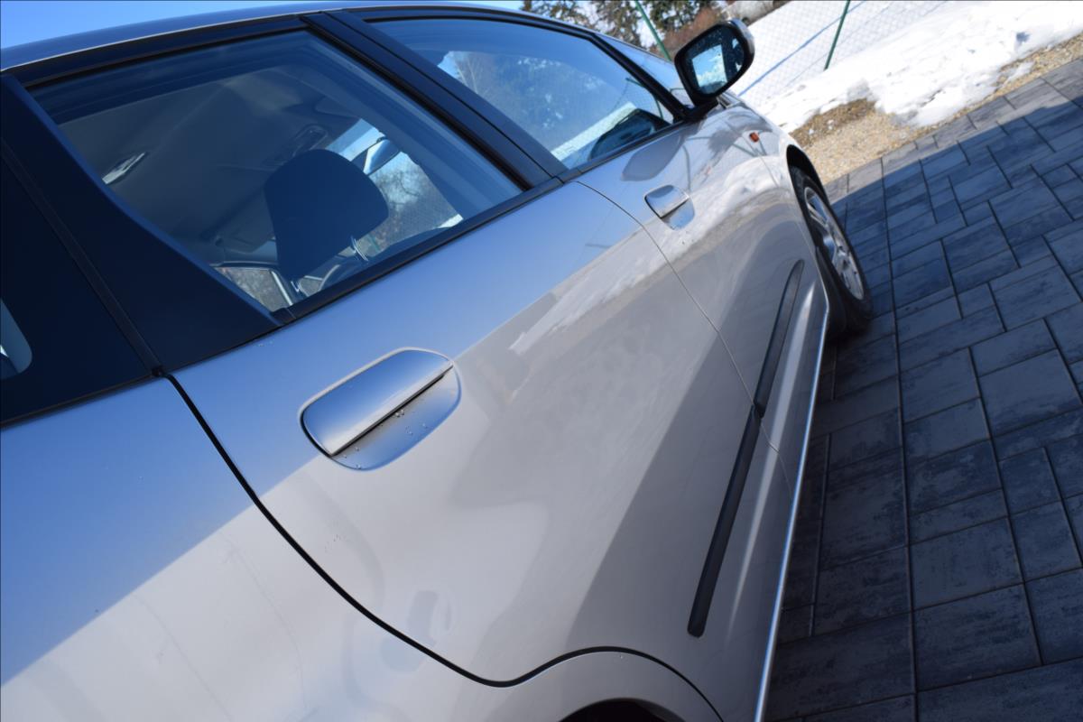 honda-jazz-1-2-vtec-66kw-nizke-km-alu - 9