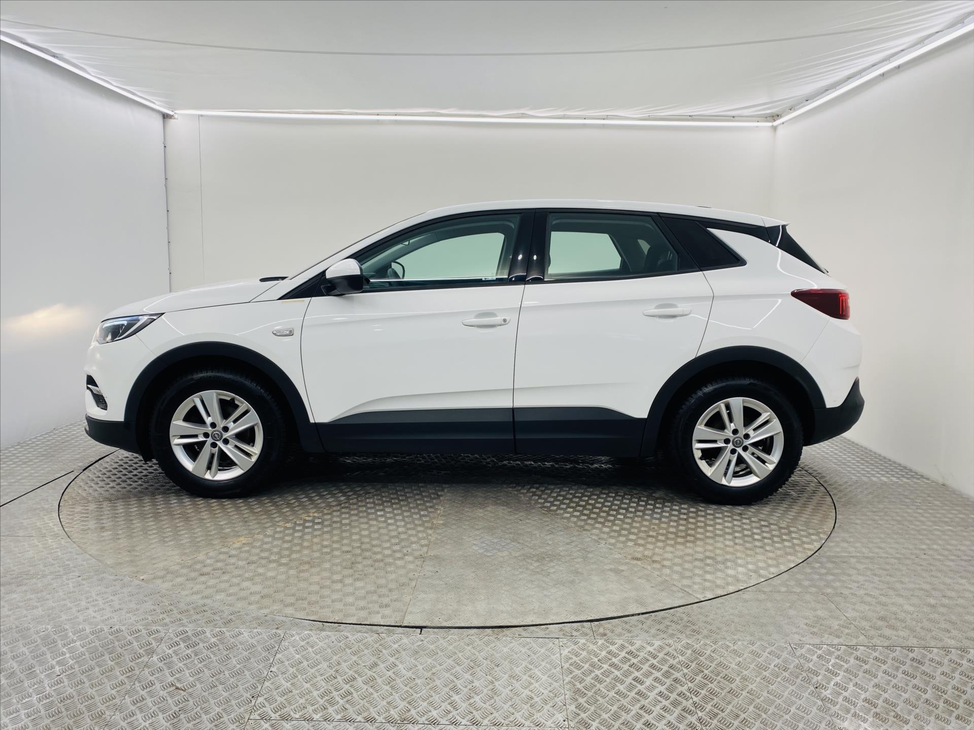 opel-grandland-x-1-2-t-96kw-cr-1-maj-enjoy - 2