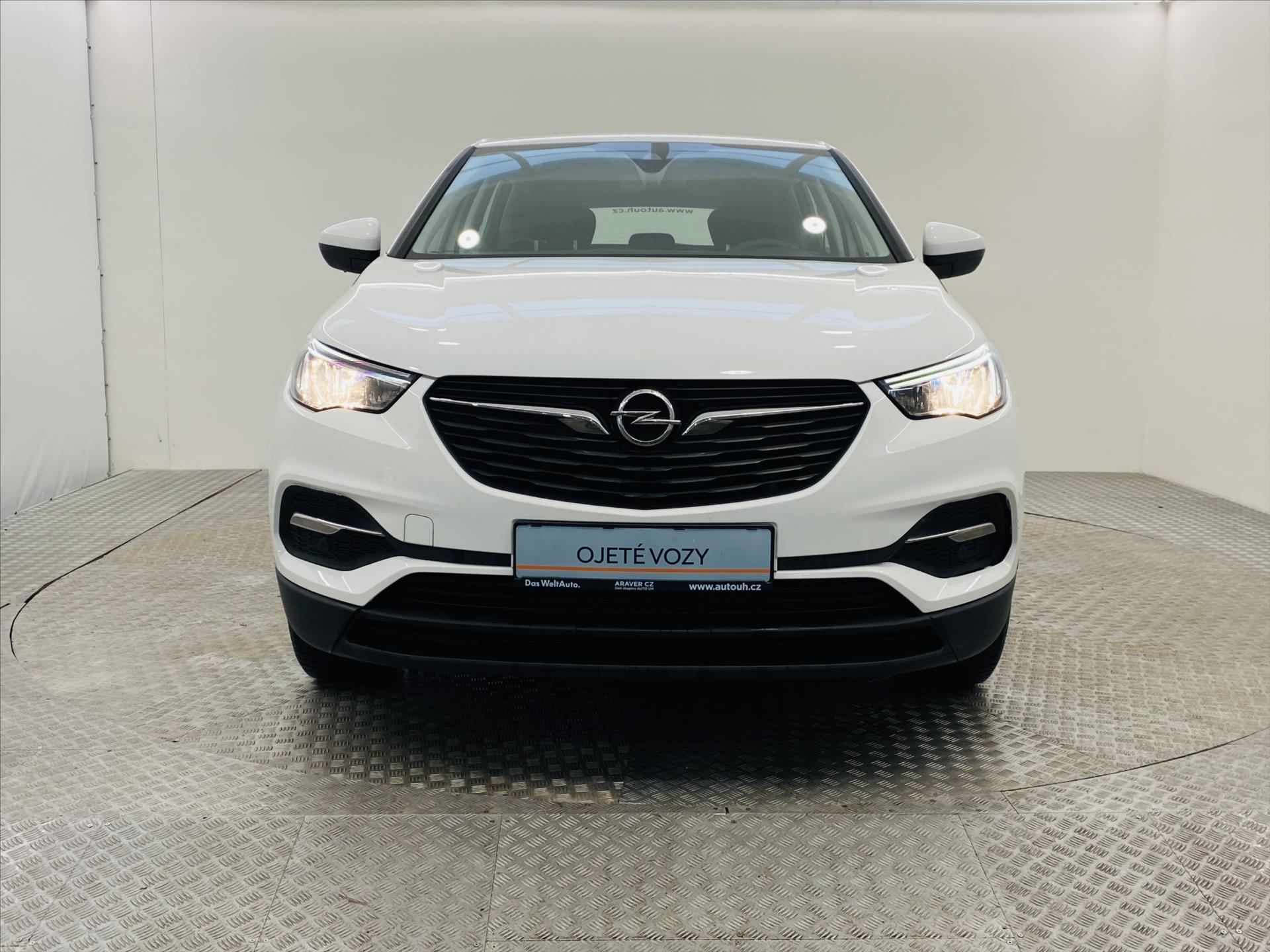 opel-grandland-x-1-2-t-96kw-cr-1-maj-enjoy - 3