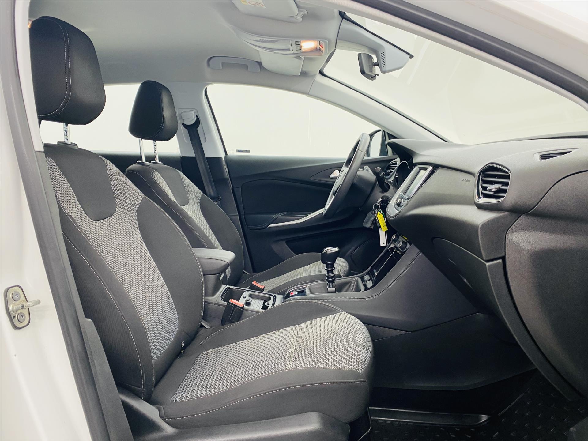 opel-grandland-x-1-2-t-96kw-cr-1-maj-enjoy - 7
