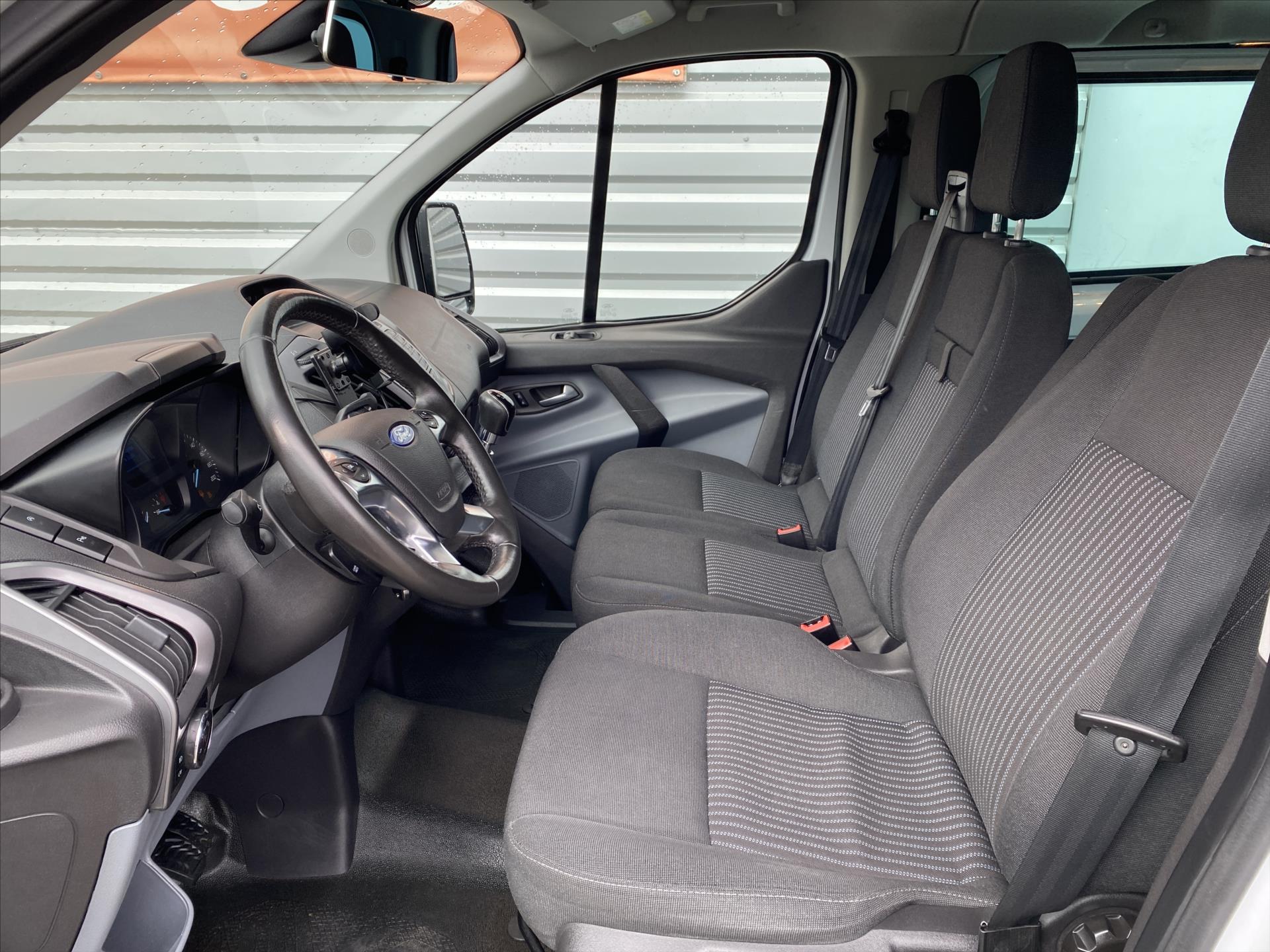 ford-tourneo-custom-2-0-tdci-96kw-l2-9-mist - 4