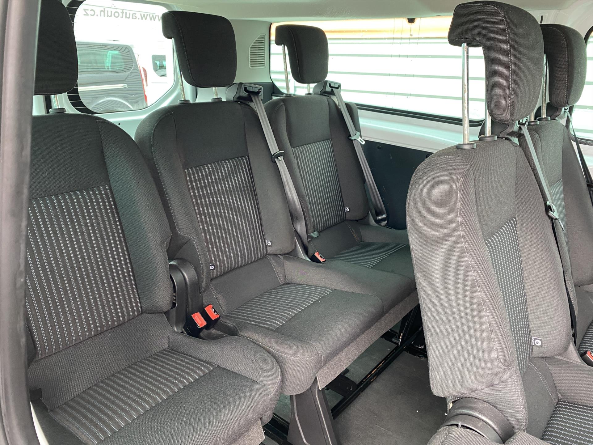 ford-tourneo-custom-2-0-tdci-96kw-l2-9-mist - 5